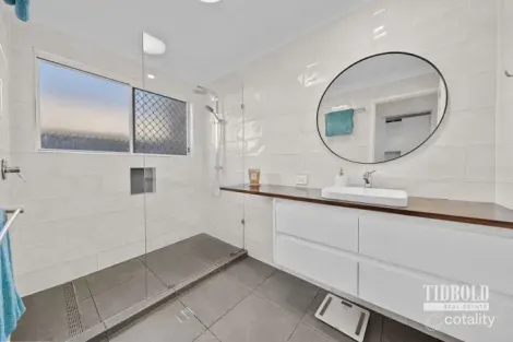 Property photo of 128 Orchid Drive Mount Cotton QLD 4165