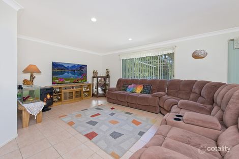 Property photo of 8 Woolybutt Place Lakewood NSW 2443