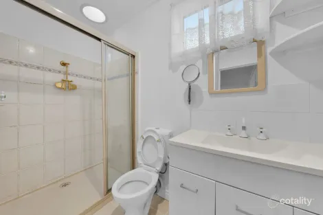 Property photo of 38 Karingal Drive Frankston VIC 3199