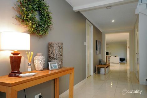 Property photo of 32 Nursery Drive Middle Ridge QLD 4350