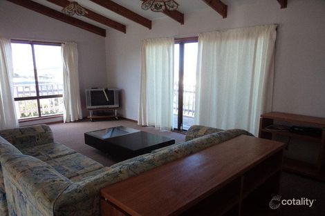 Property photo of 36 Hollywood Crescent Smiths Beach VIC 3922