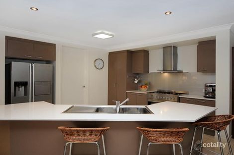 Property photo of 32 Nursery Drive Middle Ridge QLD 4350