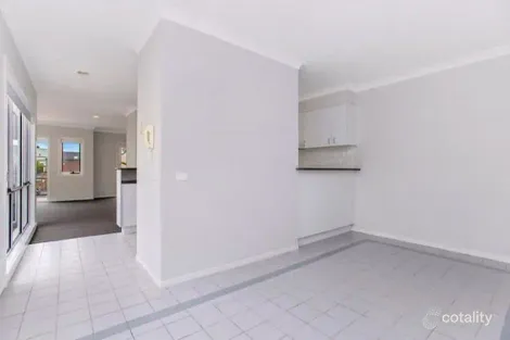 Property photo of 31-33 McNamara Mews Kensington VIC 3031