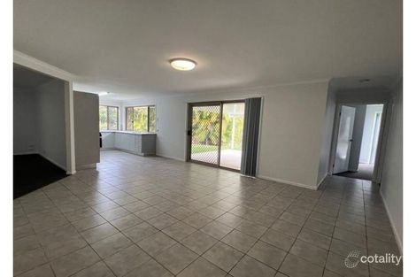 Property photo of 16 Winter Road Kallangur QLD 4503