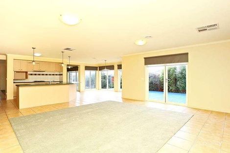 Property photo of 12 French Crescent Caroline Springs VIC 3023