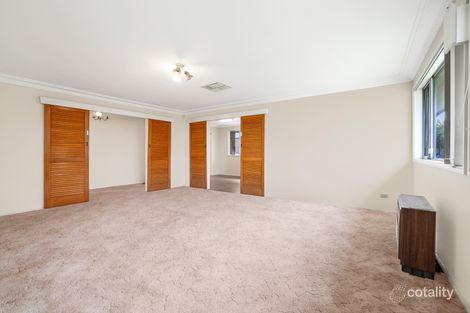 Property photo of 33 Minnamurra Crescent Hillvue NSW 2340