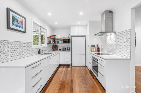 Property photo of 15 Banoon Drive Wynnum QLD 4178