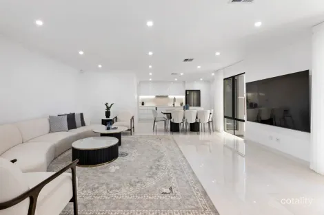 8 Wirraway Ct, North Haven, SA 5018