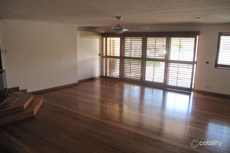 2/1 Angie Ct, Mermaid Waters, QLD 4218