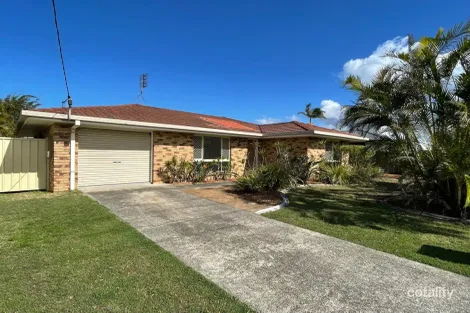4 Tandara St, Warana, QLD 4575