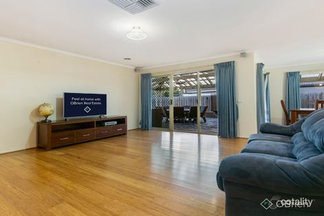 Property photo of 1 Westport Grove Cranbourne VIC 3977