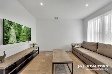 Property photo of 11 Abacot Street Clyde North VIC 3978