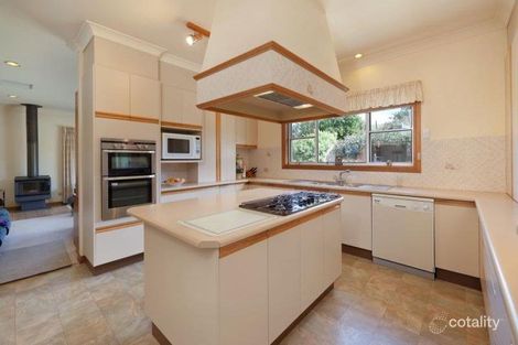 Property photo of 46 Bowna Park Drive Table Top NSW 2640