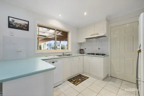 Property photo of 1 Burrai Place Ngunnawal ACT 2913