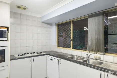 Property photo of 30 Merrifield Circle Leeming WA 6149