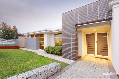 Property photo of 11 Mannhein Crescent Piara Waters WA 6112