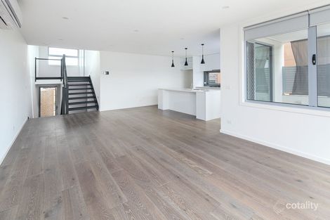 Property photo of 12 Aramon Way Berwick VIC 3806