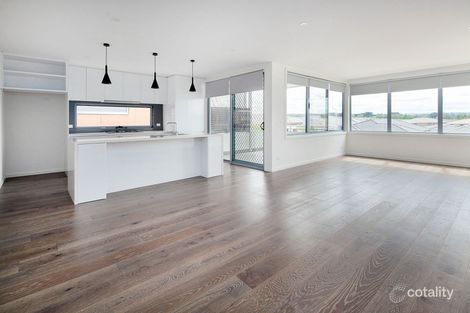 Property photo of 12 Aramon Way Berwick VIC 3806