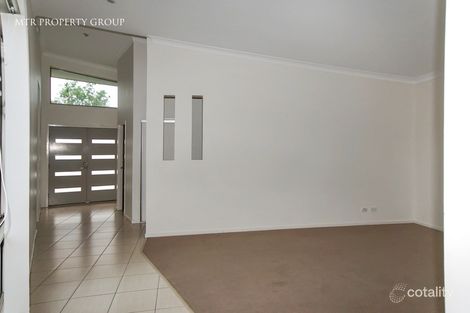 Property photo of 16 Elm Place Heathwood QLD 4110