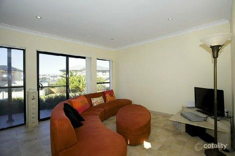 Property photo of 2 Edgecombe Court Shell Cove NSW 2529