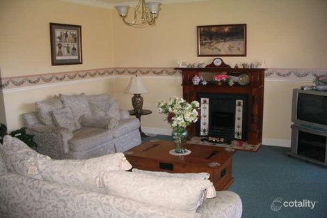 Property photo of 11 Angelina Way Somerville VIC 3912