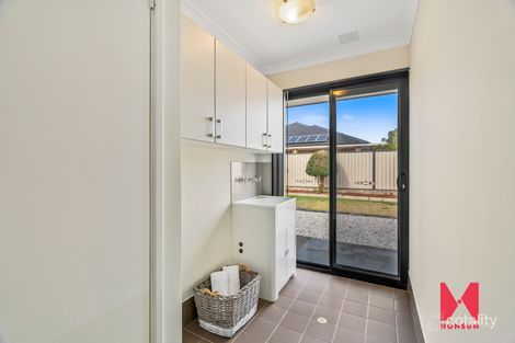 Property photo of 10 Cotswold Parade Aubin Grove WA 6164