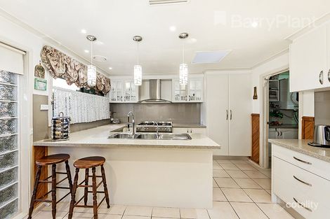 Property photo of 33 Cumbernauld Crescent Deer Park VIC 3023