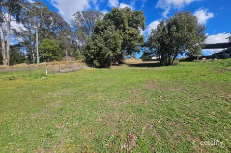 Property photo of 2B Esk Street Crows Nest QLD 4355
