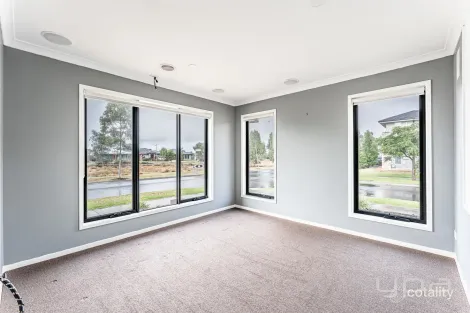 Property photo of 16 Leafy Road Werribee VIC 3030