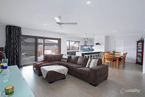 Property photo of 2 Rocky Point Road Armstrong Creek VIC 3217