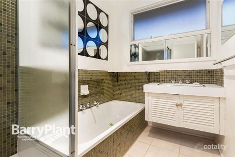 Property photo of 22 Leanne Crescent Keysborough VIC 3173