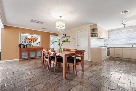 Property photo of 4 Sedgefield Place Craigieburn VIC 3064