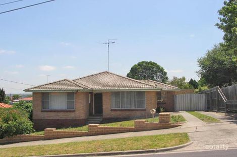 8 Valley Cres, Glenroy, VIC 3046