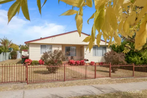 18 Park St, Uralla, NSW 2358