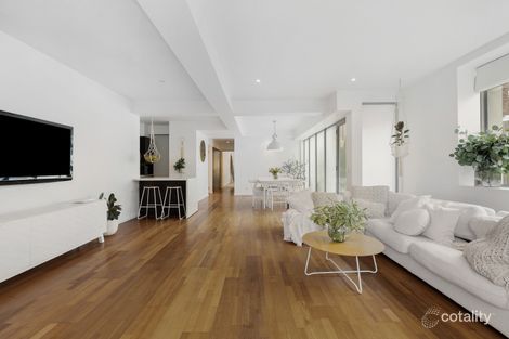 Property photo of 2/374 Dandenong Road Caulfield North VIC 3161
