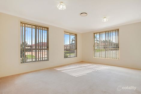 Property photo of 18 St Helens Close West Hoxton NSW 2171