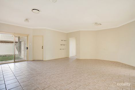 Property photo of 18 St Helens Close West Hoxton NSW 2171