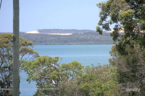 19 Kooberry St, Macleay Island, QLD 4184