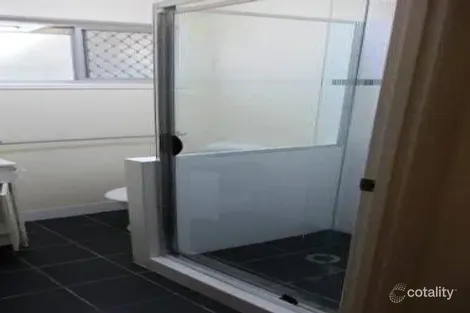 Property photo of 1/10 Bishop Road Beachmere QLD 4510