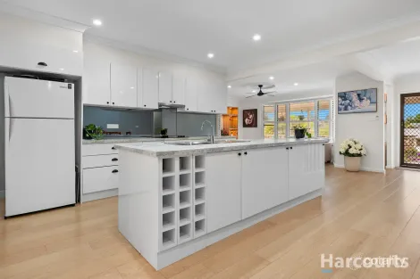 Property photo of 9 Ford Avenue Mount Hutton NSW 2290