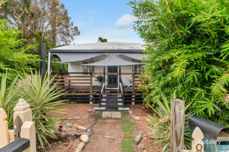 8 Sixth Ave, South Townsville, QLD 4810