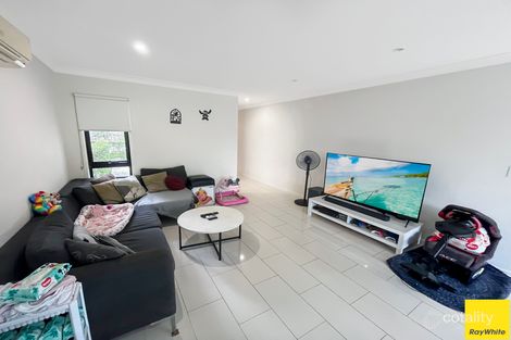 Property photo of 1/26 Hotham Drive Pacific Pines QLD 4211