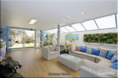 Property photo of 7 Gangway Turn Alkimos WA 6038