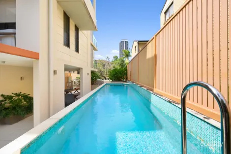 10/20 Lawson St, Southport, QLD 4215