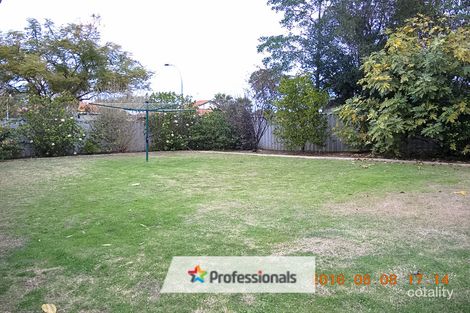 Property photo of 2 St Annes Terrace Meadow Springs WA 6210