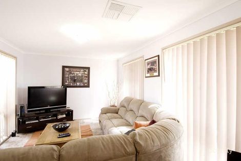 Property photo of 44 Maynard Street Ngunnawal ACT 2913