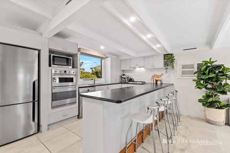 Property photo of 2 Bernborough Place Mill Park VIC 3082