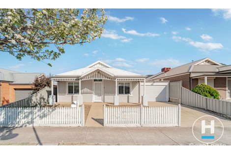 Property photo of 6 Treasury Place Craigieburn VIC 3064