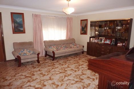 Property photo of 21 Mumford Crescent Dubbo NSW 2830