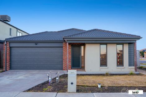Property photo of 33 Alcantara Boulevard Wallan VIC 3756
